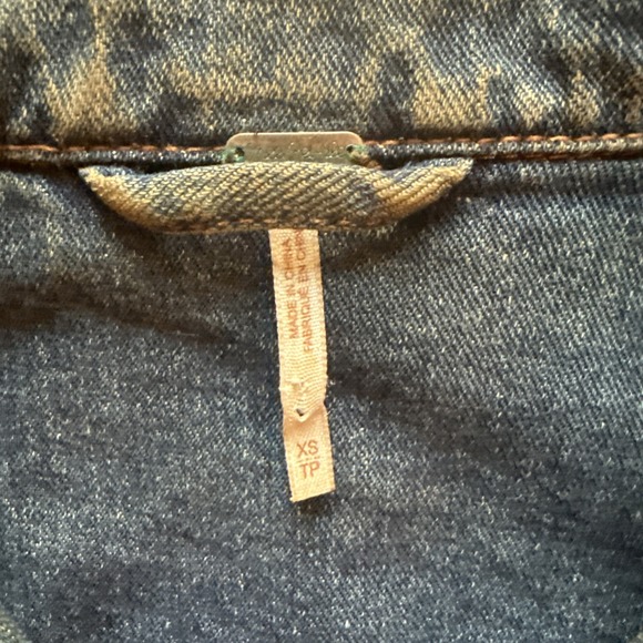 Free People Distressed Denim Jean Jacket Oversized XS (Medium) Dark Wash Trucker - Picture 7 of 12